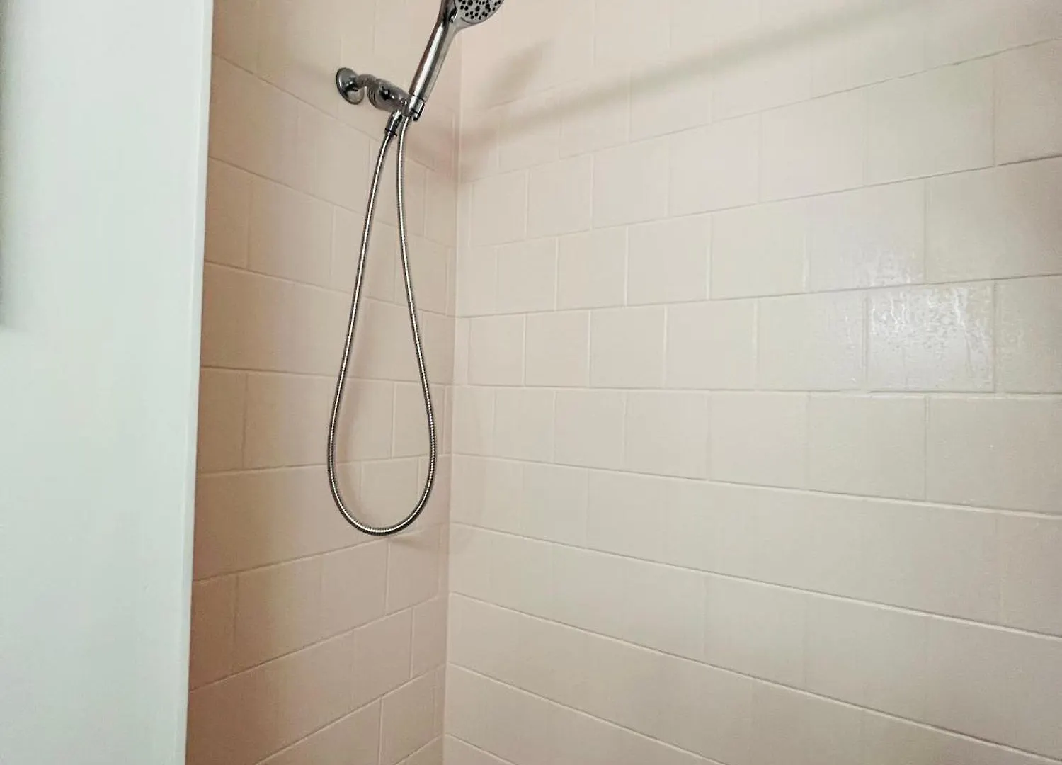 Cozy 2-Bedroom Apartment In The Heart Of Downtown Ottawa